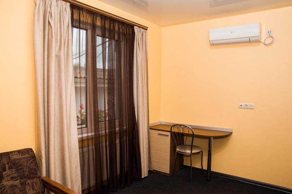 Aparthotel Yuzhniy Dvorik Odesa Exterior foto