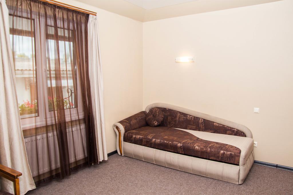 Aparthotel Yuzhniy Dvorik Odesa Exterior foto