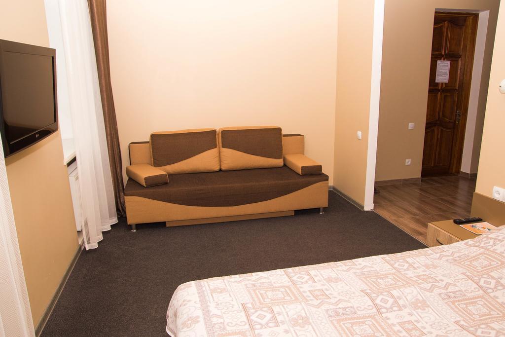 Aparthotel Yuzhniy Dvorik Odesa Exterior foto